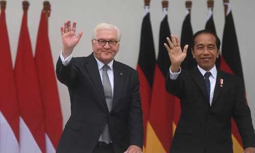 Gambar-Presiden-Jerman,-Frank-Walter-Steinmeier-(kiri)-saat-bersama-Presiden-Jokowi-di-Istana-Kepresidenan-Bogor